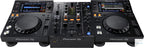 Deux platines Pioneer XDJ-700 connectées via Pro DJ Link pour un mix partagé