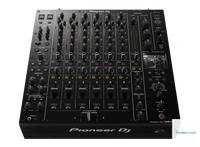 Pioneer DJ DJM-V10 – vue de face